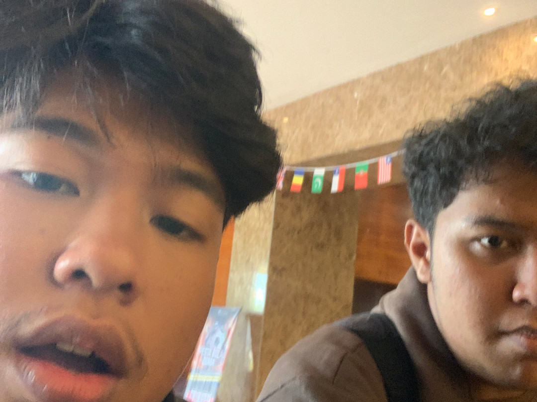 山口洋瑞士贝尔旅店主图
