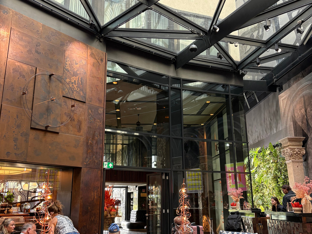 布达佩斯克拉克酒店主图