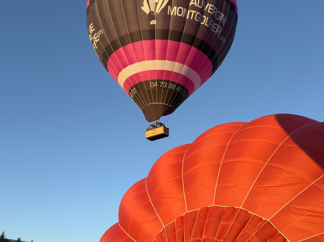 Auvergne Montgolfieres-Chambon-sur-Lac必去景点