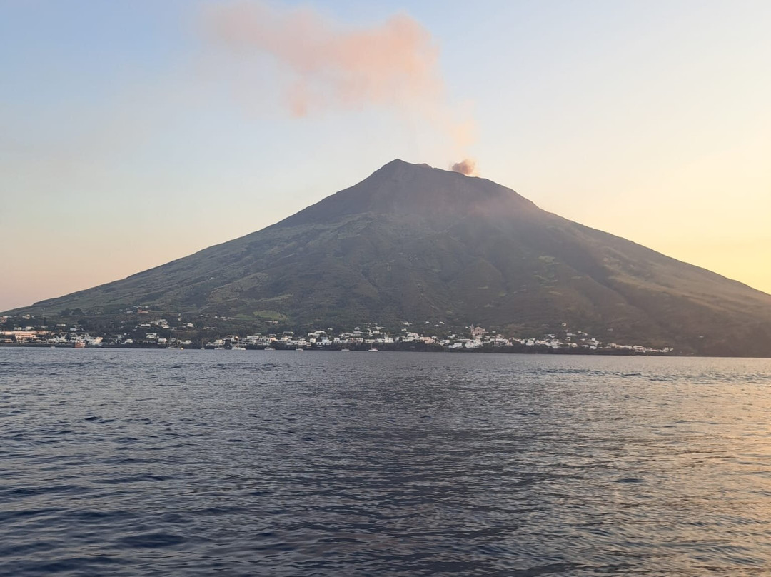 Arianna Escursioni Alle Isole Eolie-利帕里必去景点