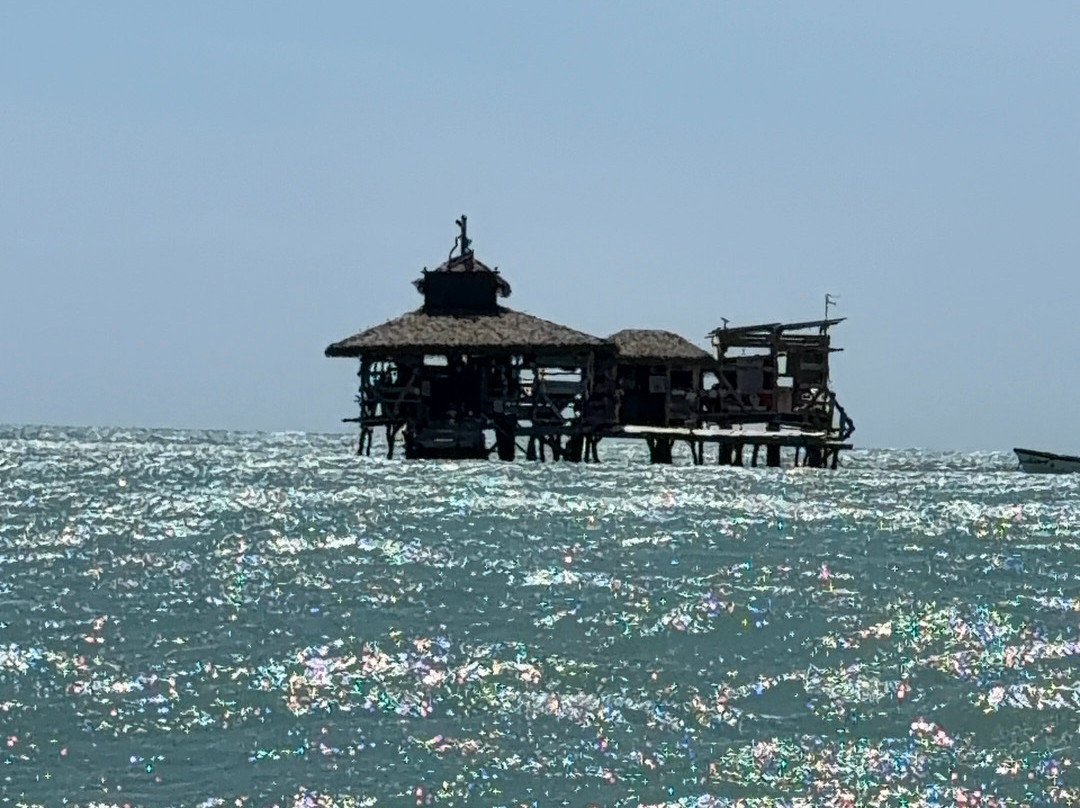 Floyd's Pelican Bar-瑰宝滩必去景点