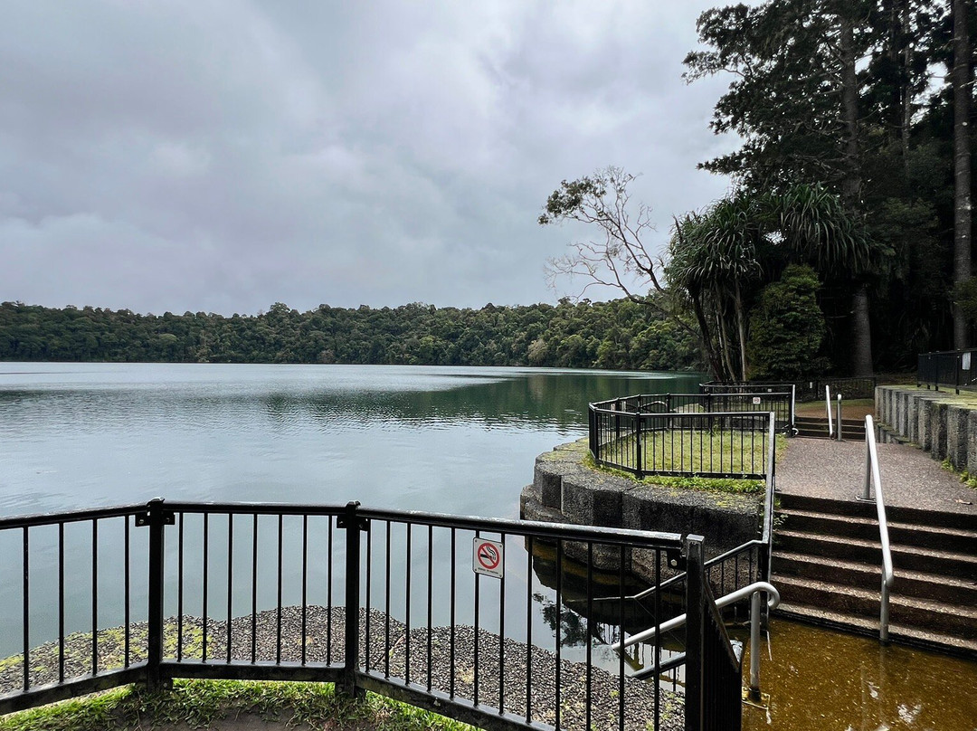 Lake Eacham Crater Lakes National Park-Lake Eacham必去景点