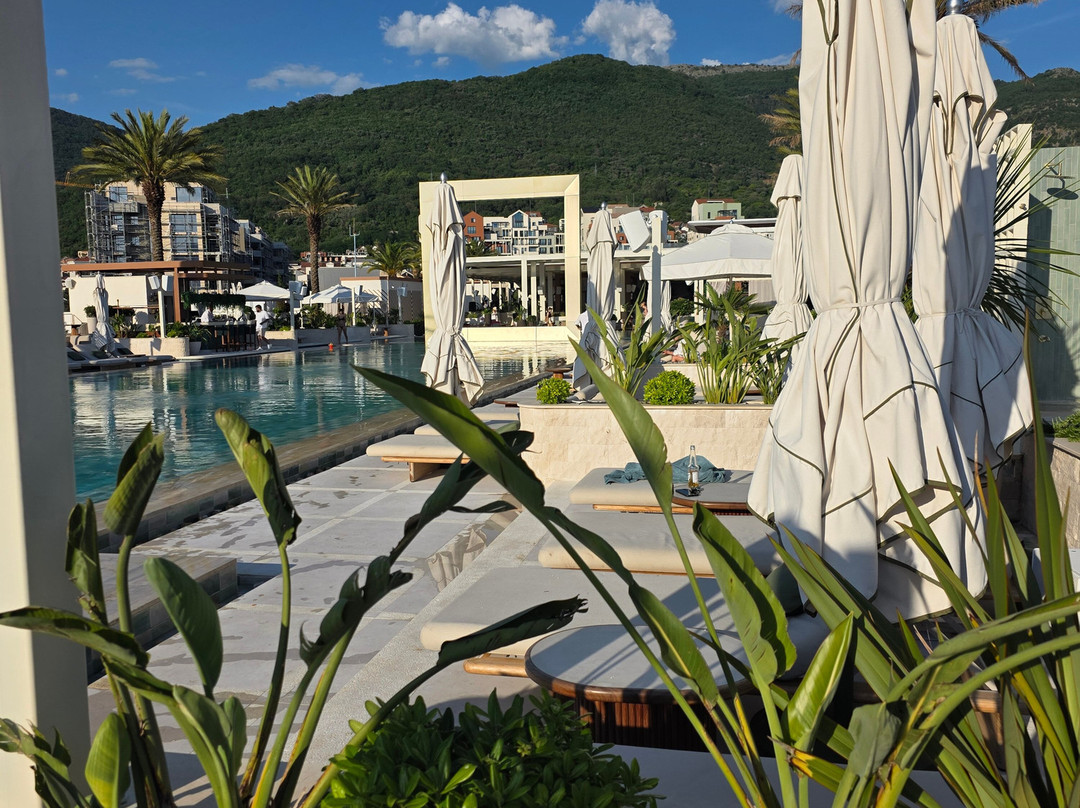 Aura Beach Montenegro-Tivat必去景点