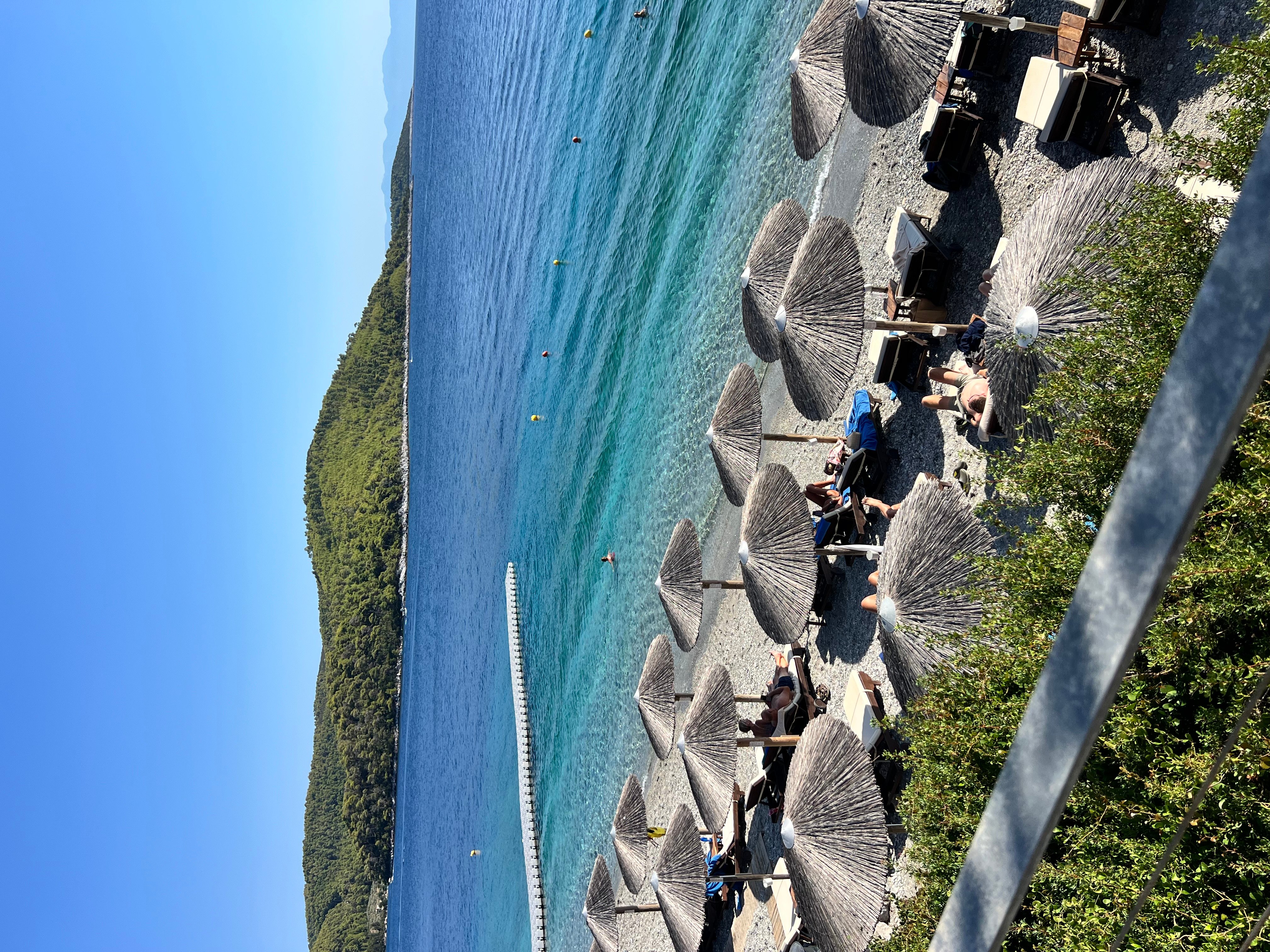 阿德里纳海滩酒店-旅行者