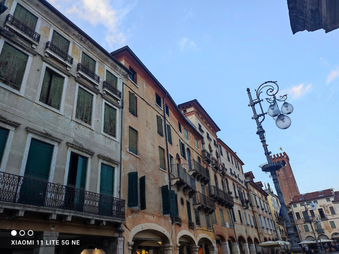 Piazza Libertà-巴萨诺－德尔格拉帕必去景点