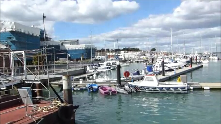 East Cowes Port-考兹必去景点