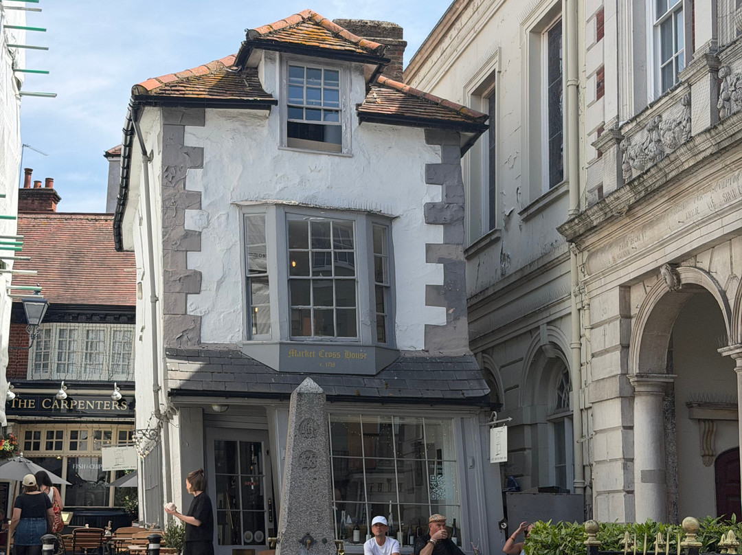 The  Crooked House of Windsor-温莎必去景点