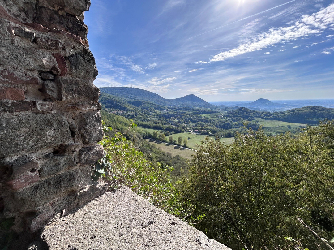 Ruderi Castello di Speronella a Rocca Pendice-Teolo必去景点