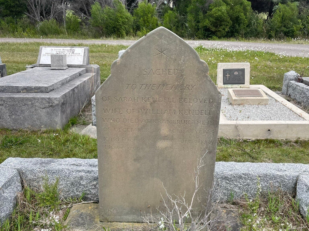 Apollo Bay Cemetery-Marengo必去景点