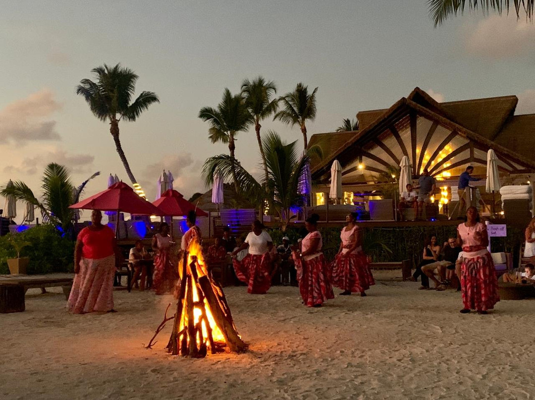 乐德麦尼得劳昂吉瑞尔度假村和Spa主图