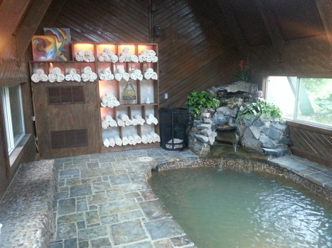 乌雷酒店住宿-Twin Peaks Lodge & Hot Springs