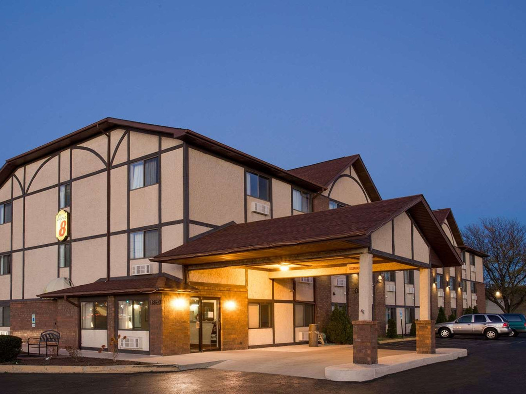 Super 8 by Wyndham Woodstock