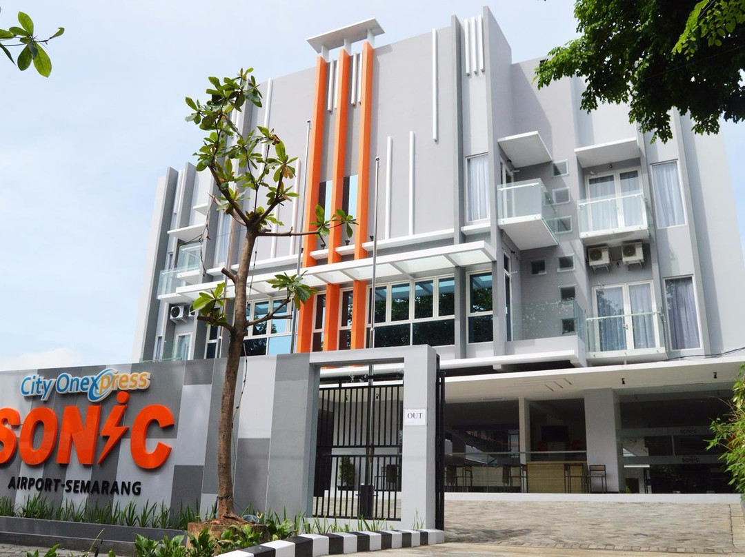 City Express Sonic Airport Semarang主图