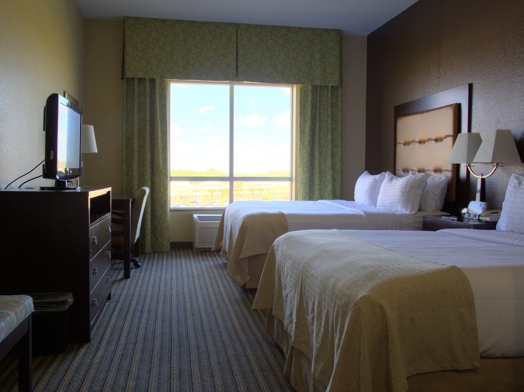 特拉斯特马克公园珀尔假日酒店主图