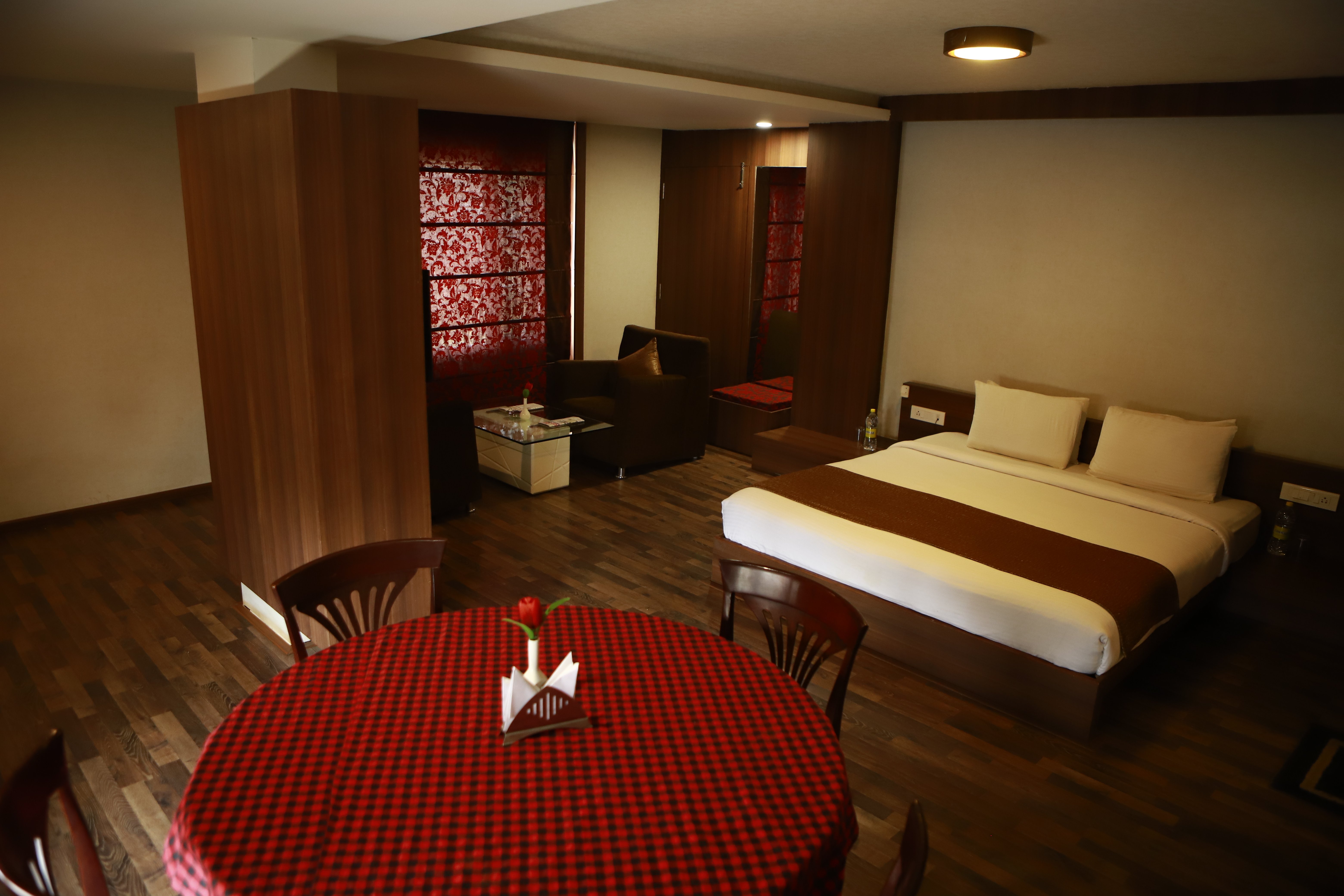 Hotel Swarnaa Paradise-官方