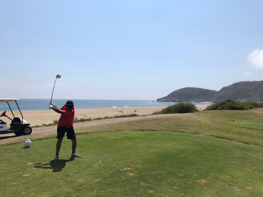Isla Navidad Golf Course-曼萨尼约必去景点