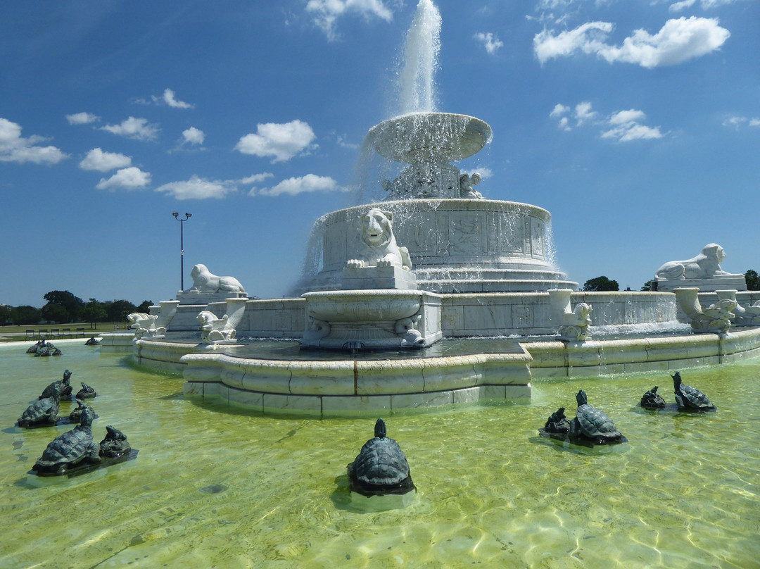 James Scott Memorial Fountain景点图片