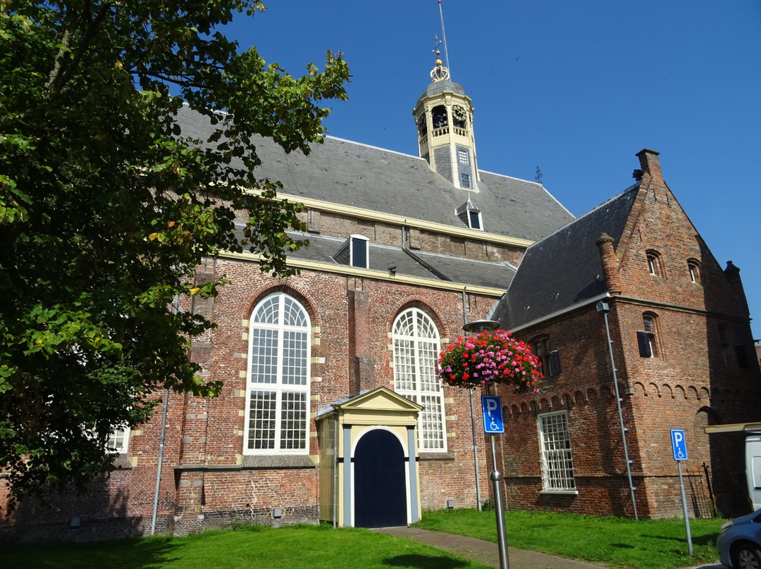Martinikerk Oud Kerkhof景点图片
