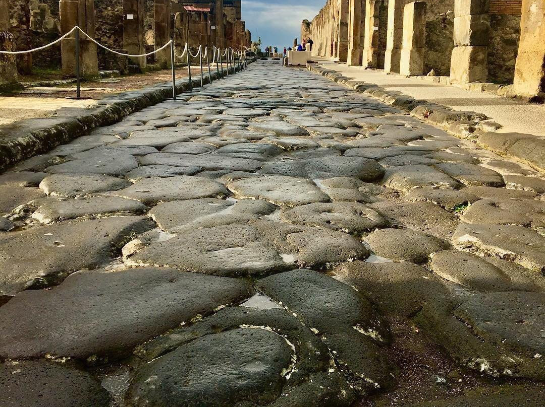 Pompeii with Linda
