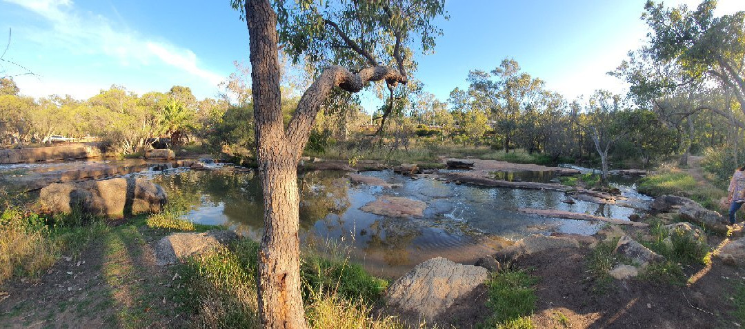 Noble Falls Walk Trail景点图片