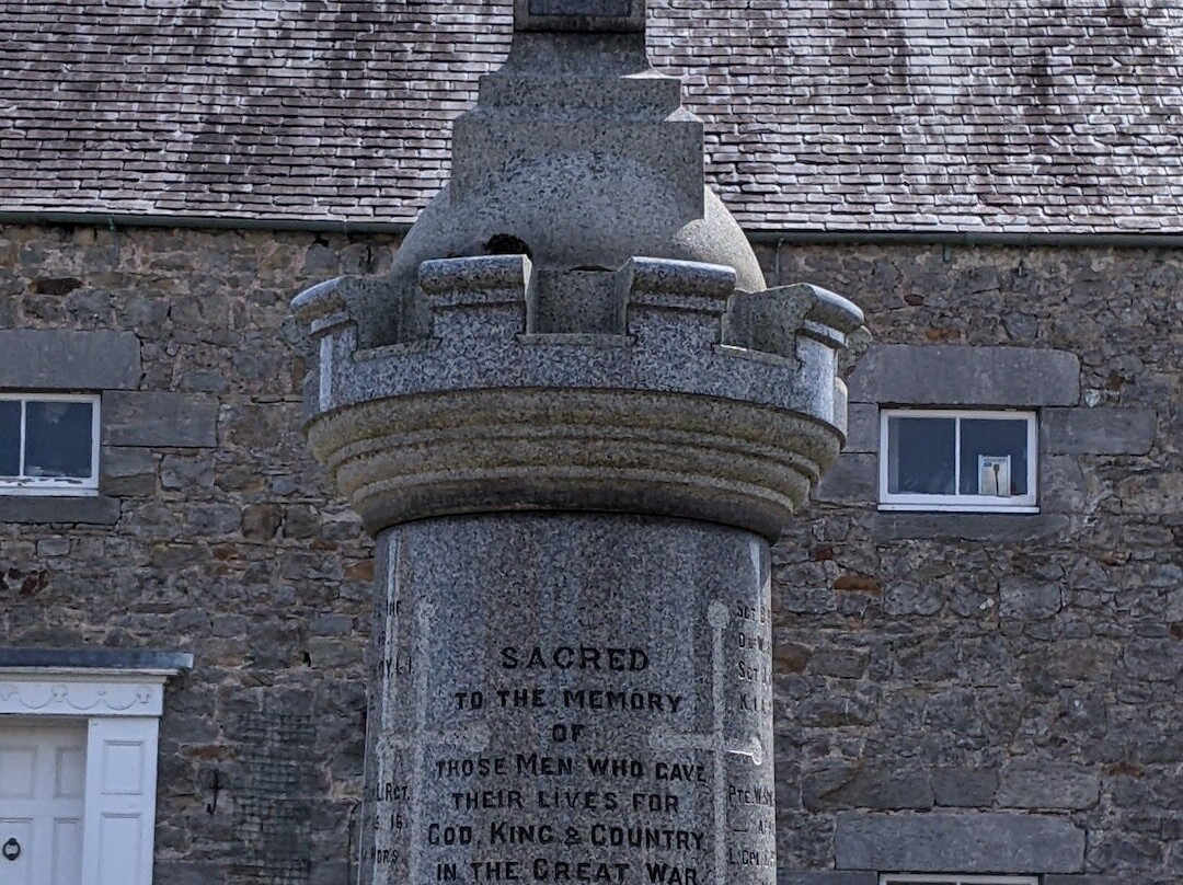 Lowick - WW1 Memorial景点图片