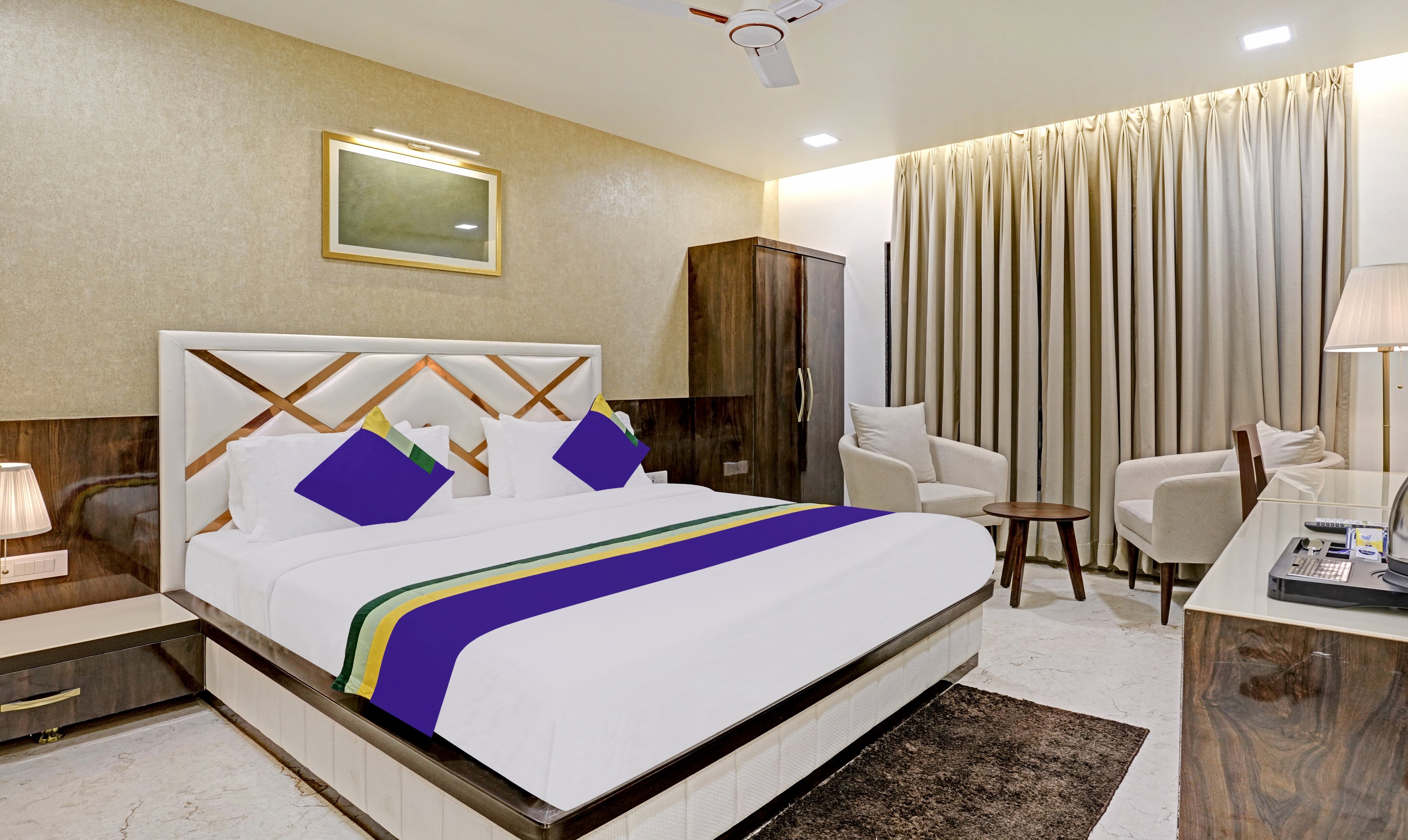 Treebo Tryst Golden Bliss Trimurti Nagar Square-客卧