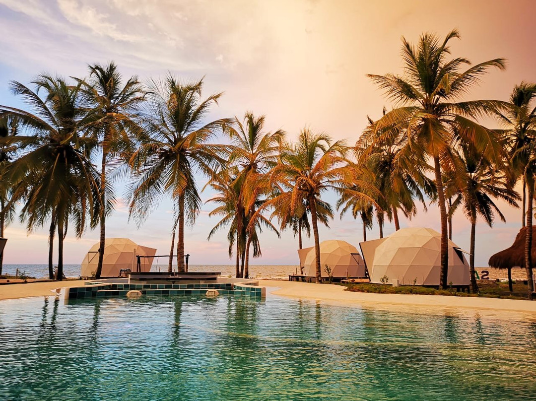 Aqua Breeze Glamping