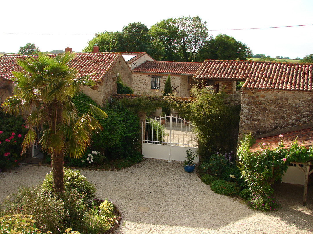 里尼埃旅馆主图