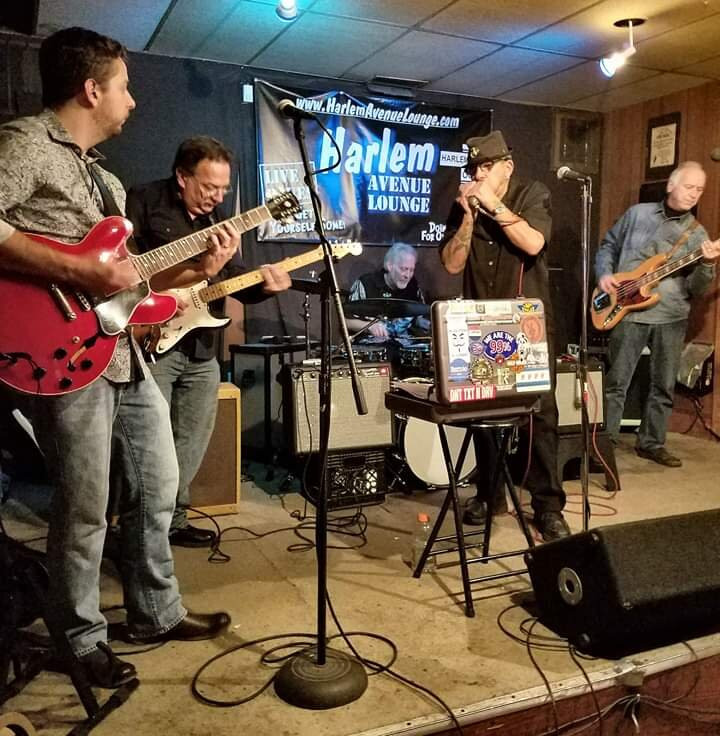 Harlem Avenue Lounge-Berwyn必去景点