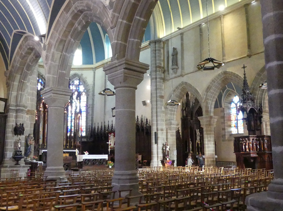 Eglise de Bazouges la Perouse景点图片