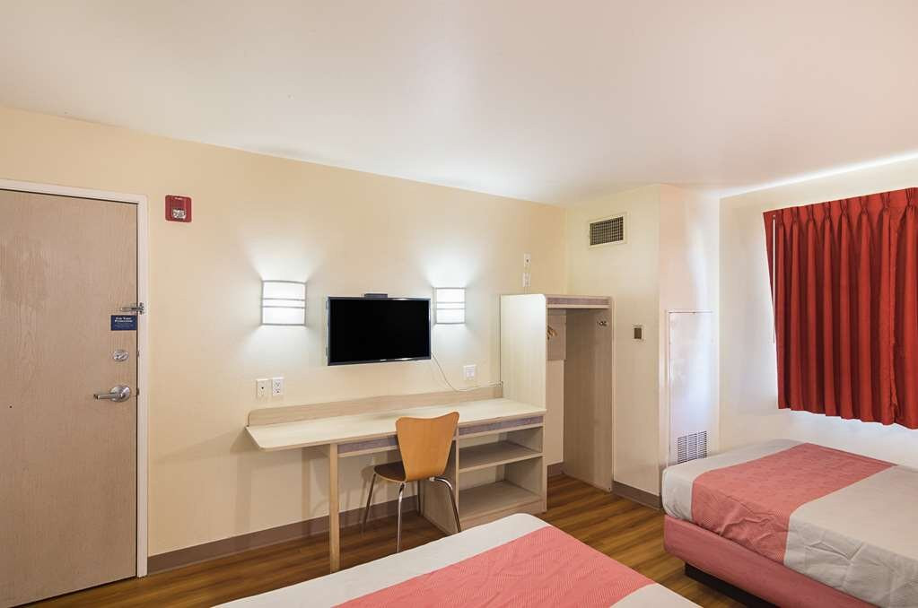 Motel 6 Terrell, TX主图