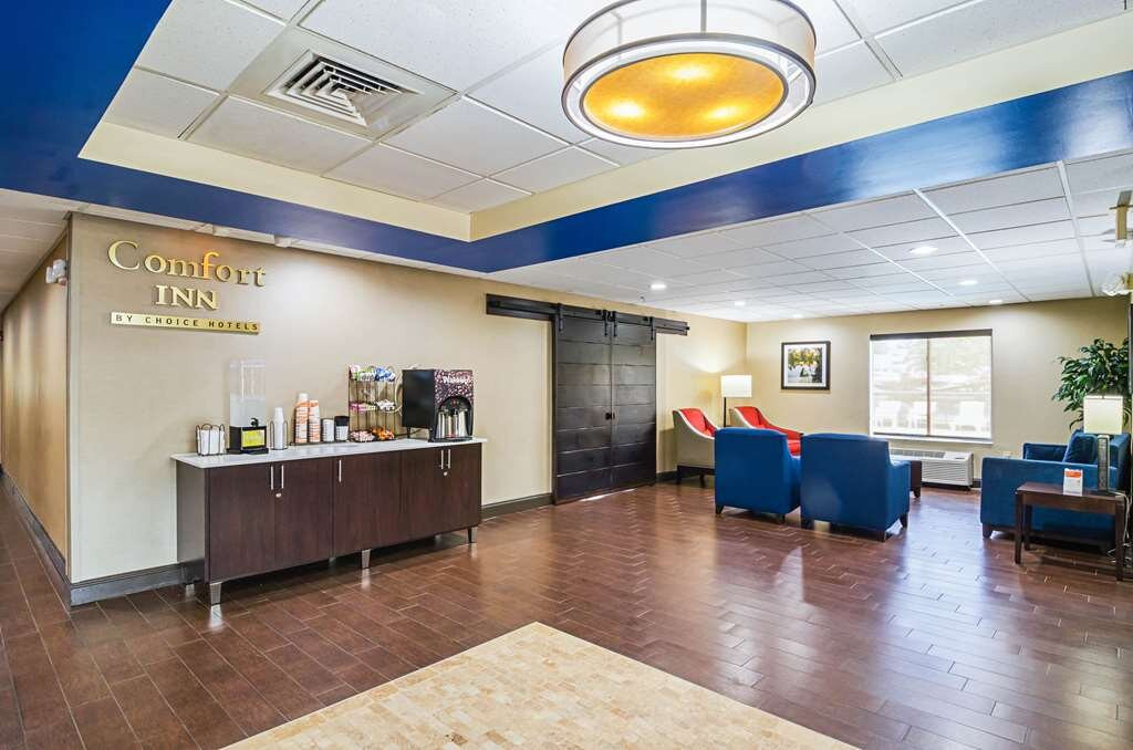 Comfort Inn & Suites Oxford South主图