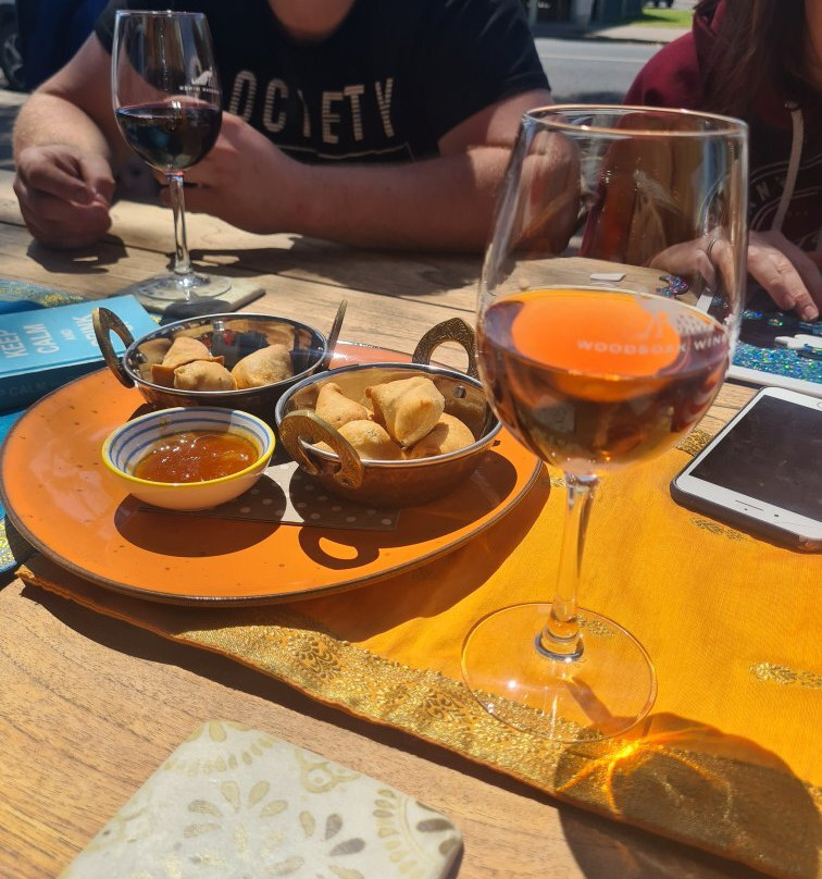 Woodsoak Wines-罗布必去景点