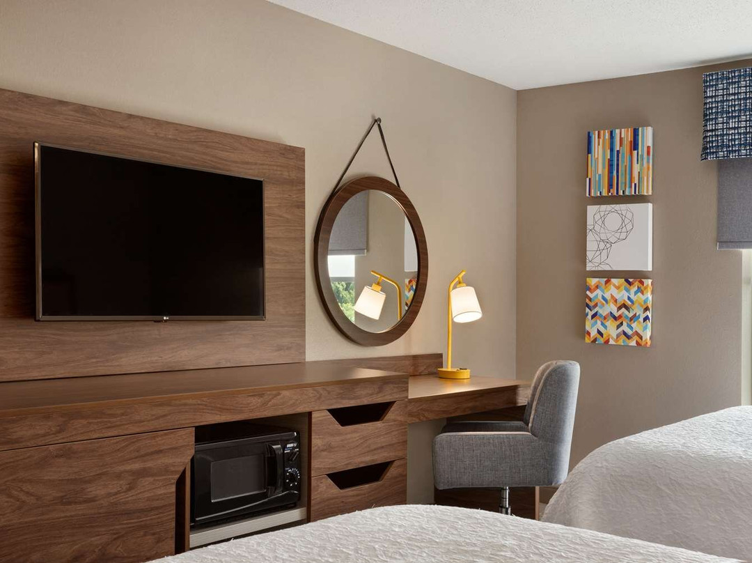 Hampton Inn St. Louis Columbia主图