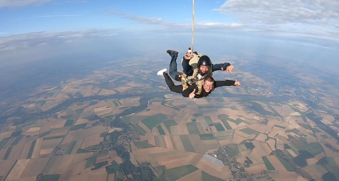 Gege Skydive景点图片