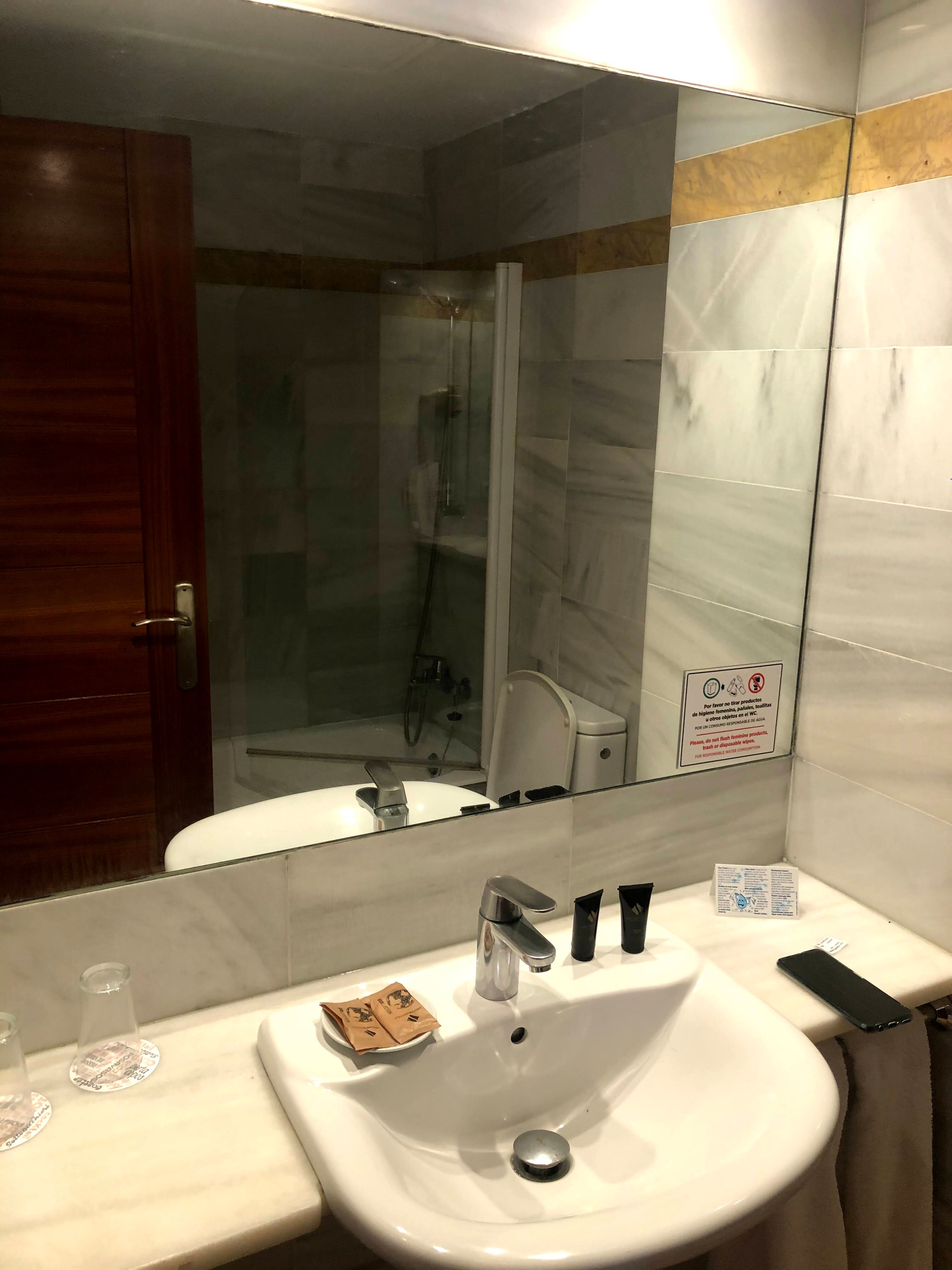 Sagitario Hostal Ciutadella-浴室