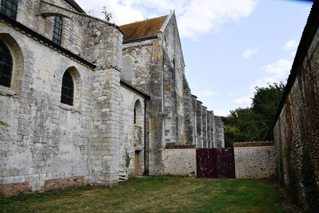 Collegiale Saint Martin-Champeaux必去景点