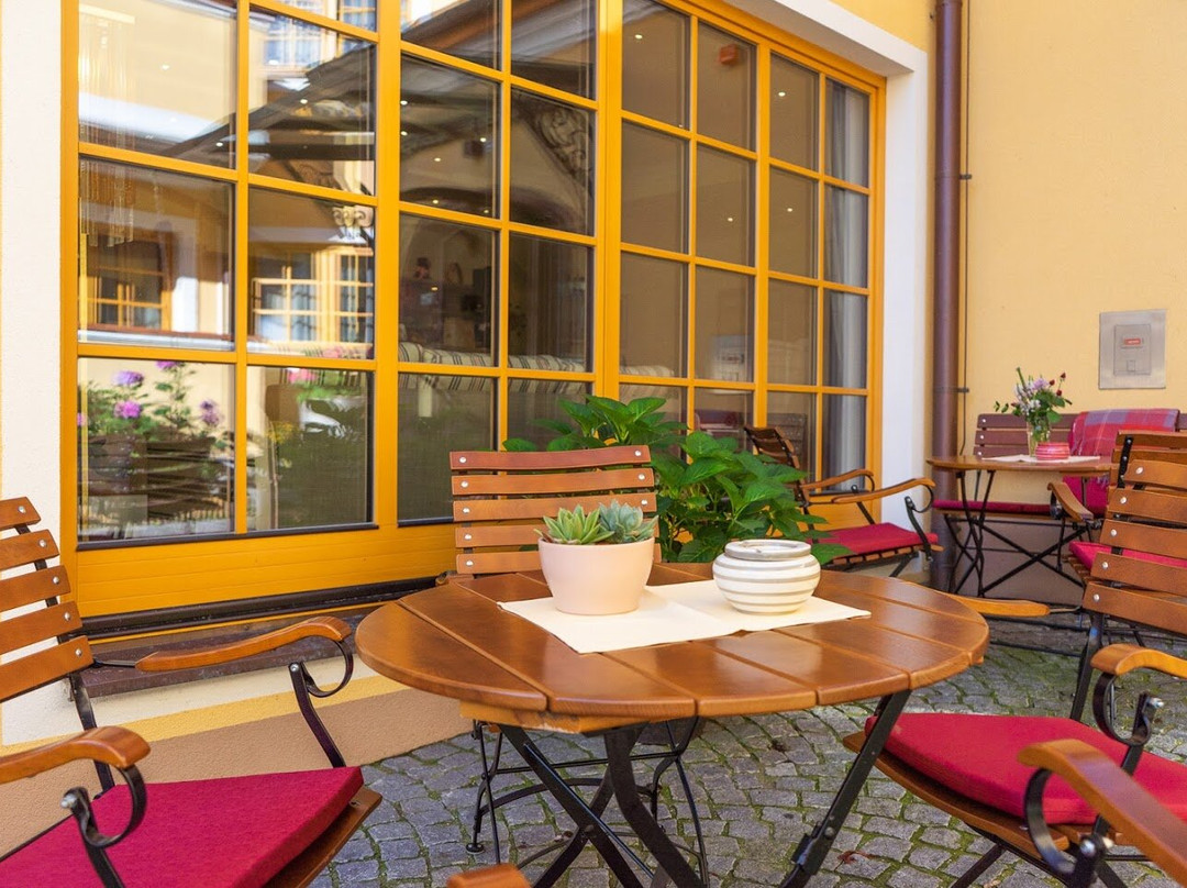 Hotel-Restaurant Zum Schwarzen Baeren主图