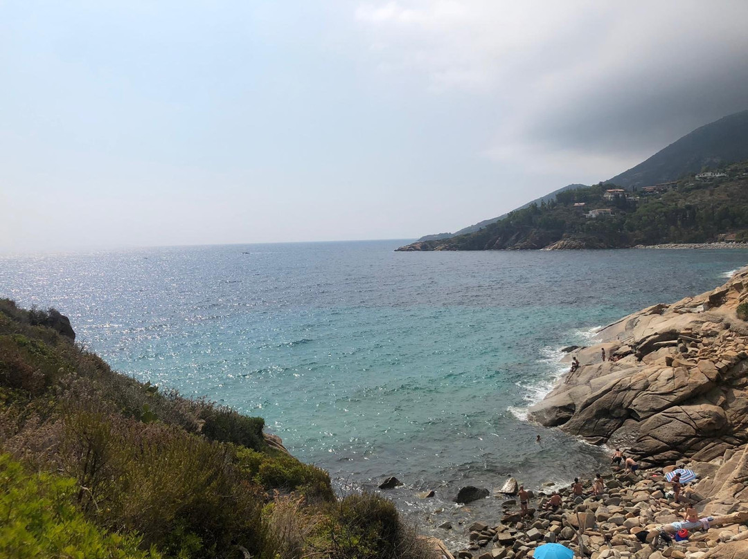 Cala dello Smeraldo-Isola del Giglio必去景点
