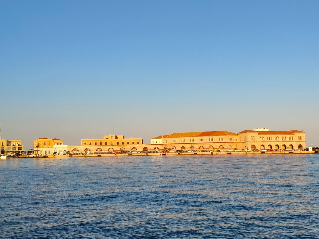 Port of Syros-埃尔穆波利必去景点