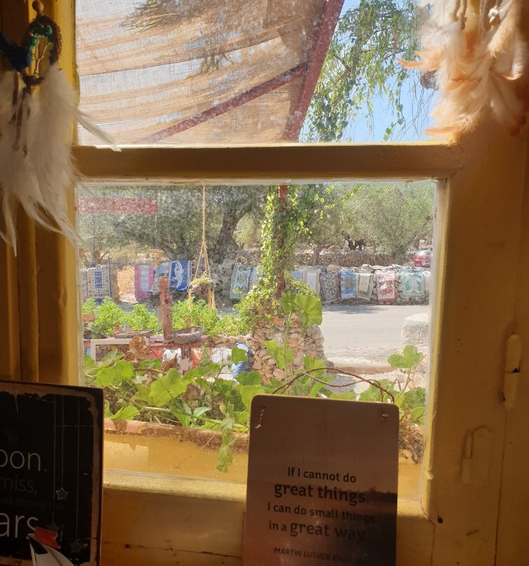 Hand Made Gifts-Korithi必去景点