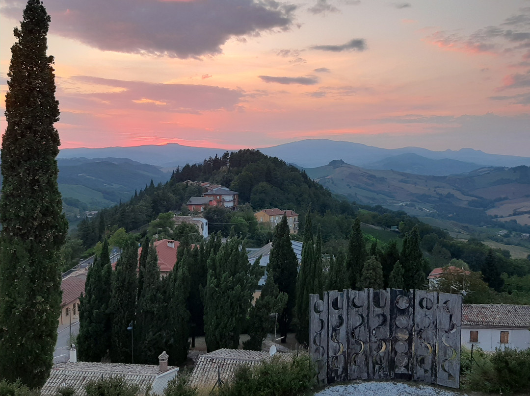 Torre del Girone-Peglio必去景点