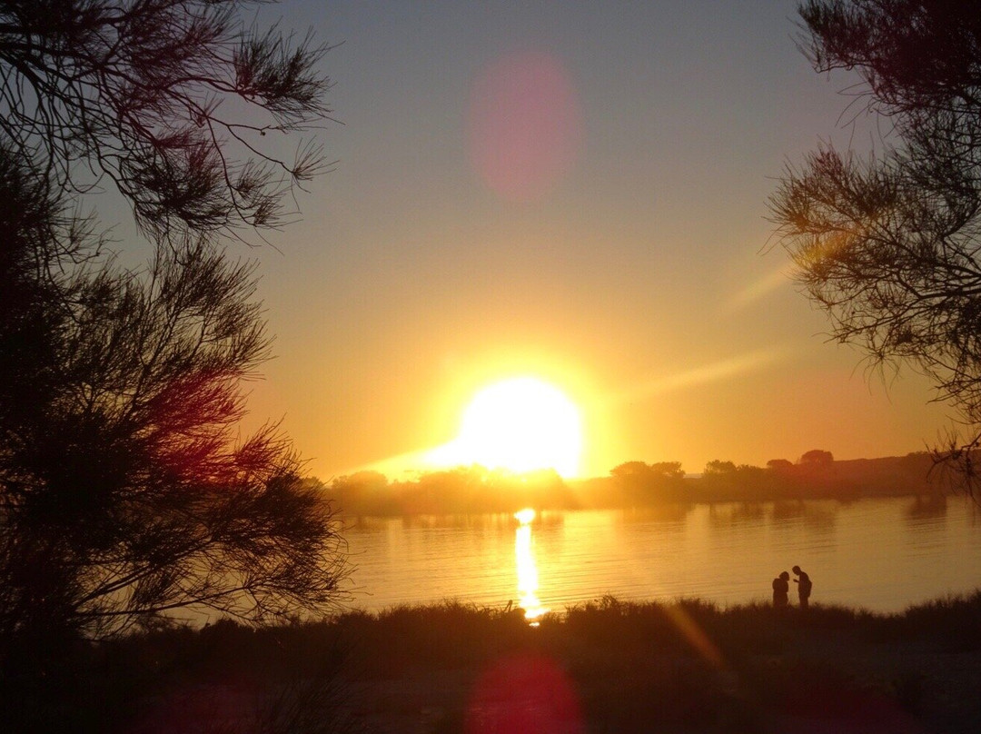 卡尔巴里海滨别墅酒店主图