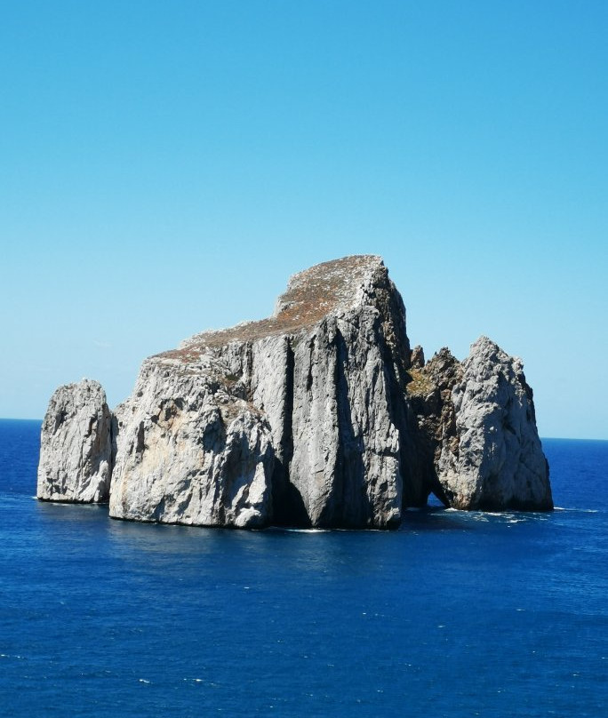 Isolotto Faraglione del Pan di Zucchero-Iglesias必去景点