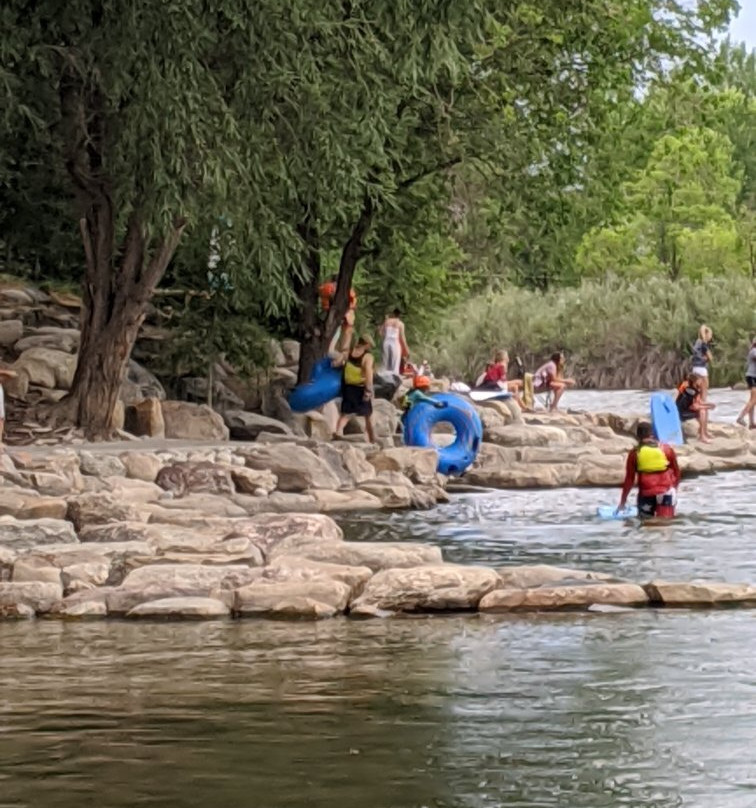 Riverside Park-萨利达必去景点