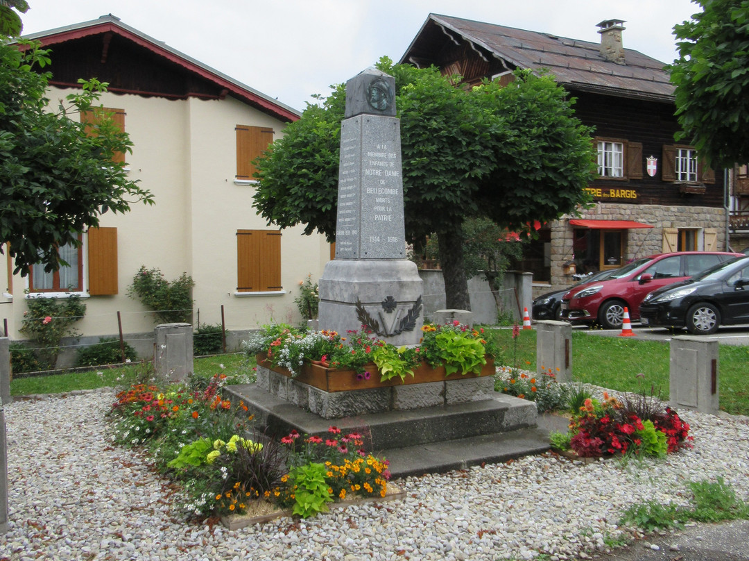 Monument communal-Notre Dame de Bellecombe必去景点