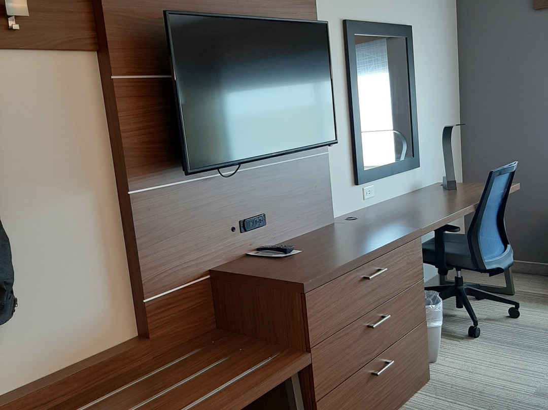 Holiday Inn Express & Suites Rice Lake By IHG主图