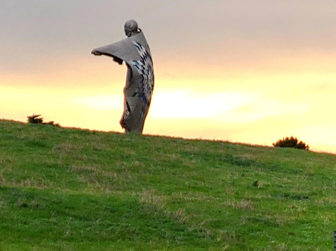 Dignity of Earth and Sky-Chamberlain必去景点