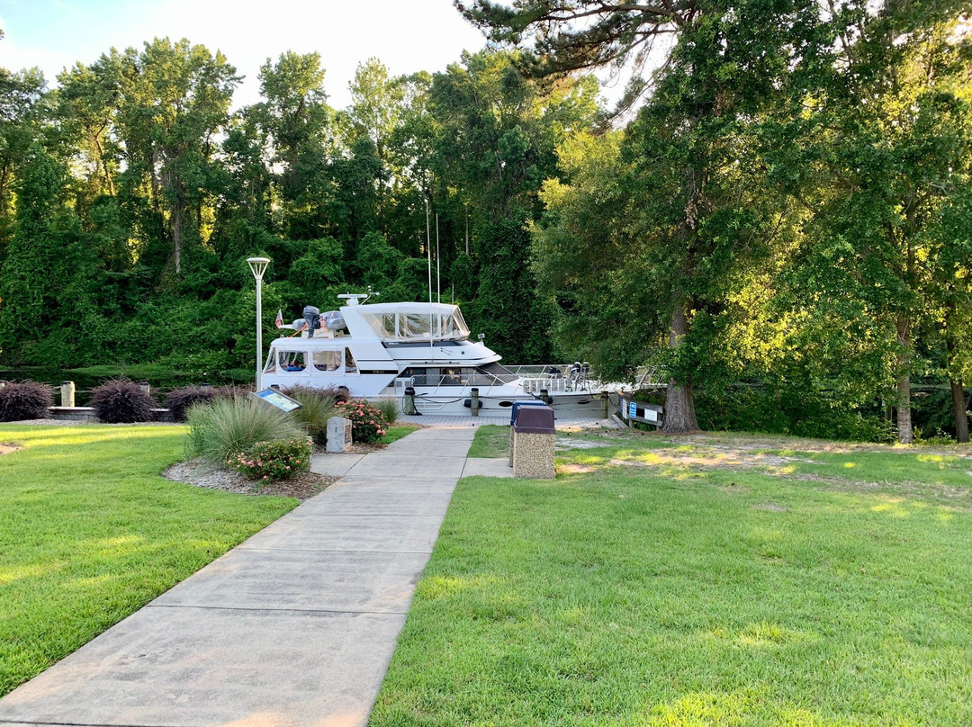 Dismal Swamp Canal Welcome Center景点图片