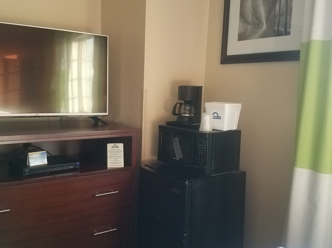 弗里蒙特戴斯酒店主图